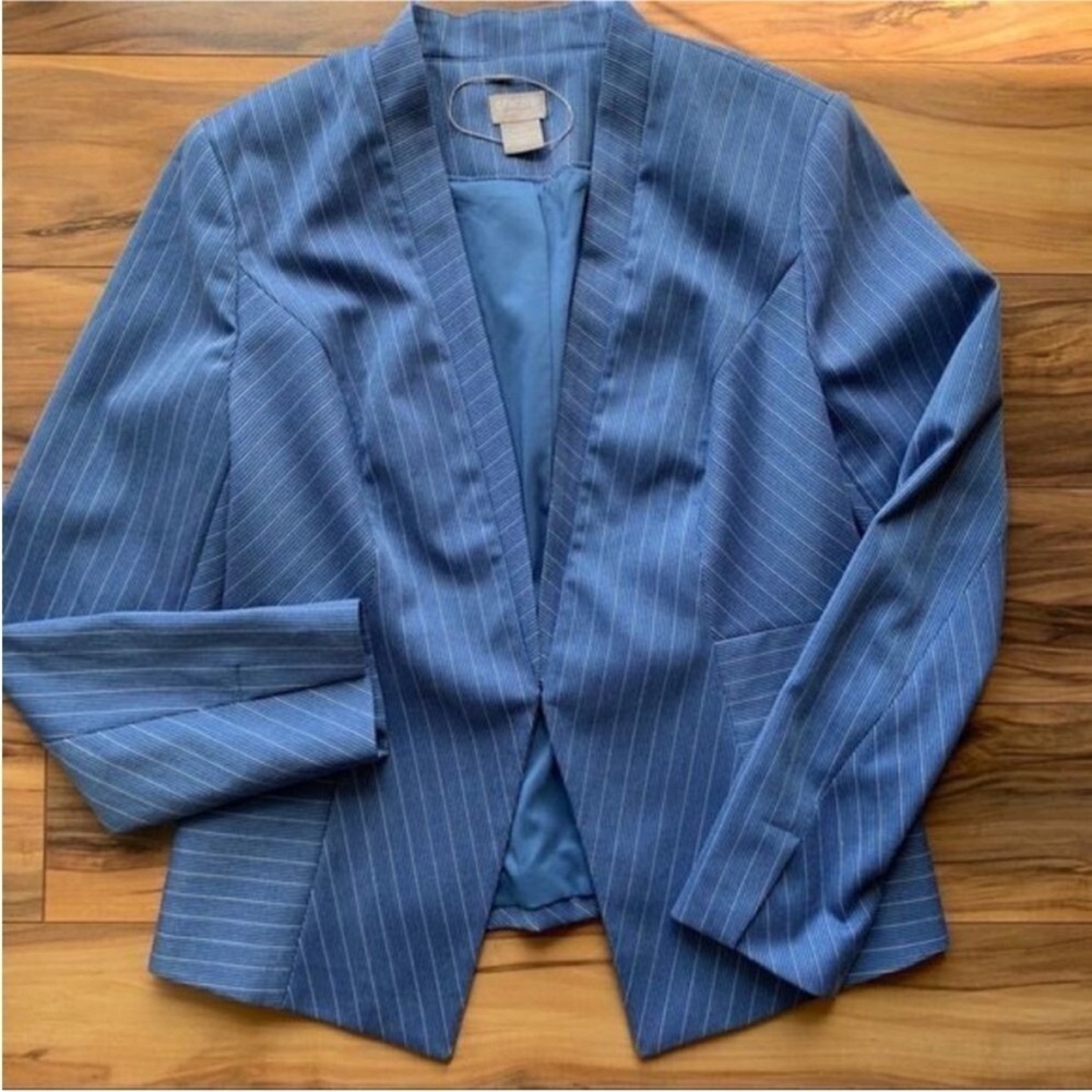Chico’s light pin stripes blazer xs
